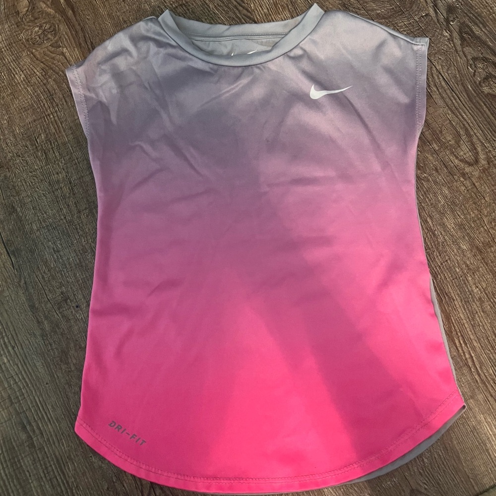 4-5T kids Nike shirt